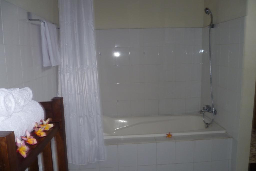 סמיניאק Villa Ariana מראה חיצוני תמונה